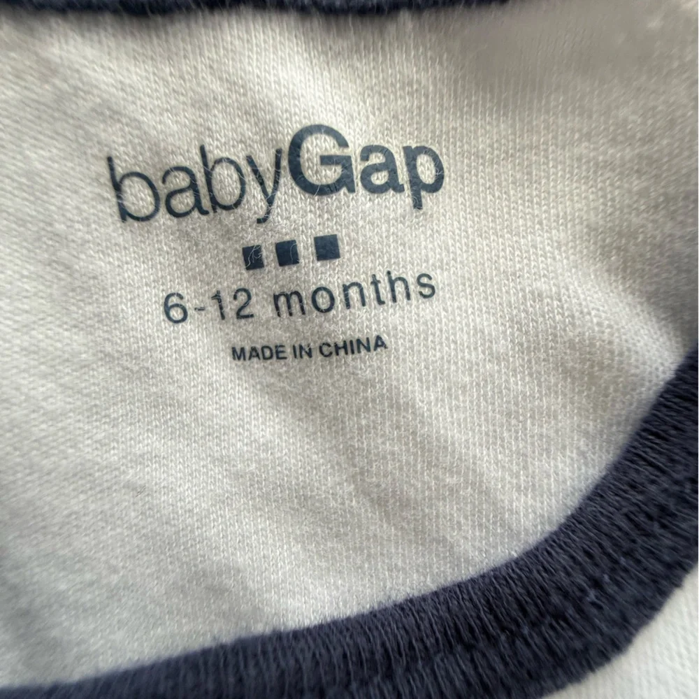 GAP long sleeve